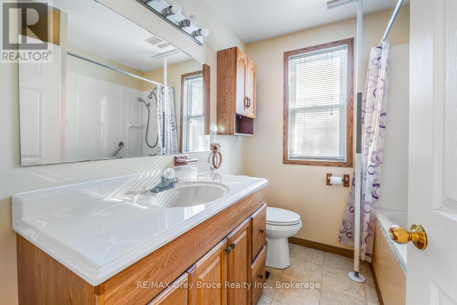 682 Gould Street, South Bruce Peninsula, Ontario  N0H 2T0 - Photo 16 - X12497344