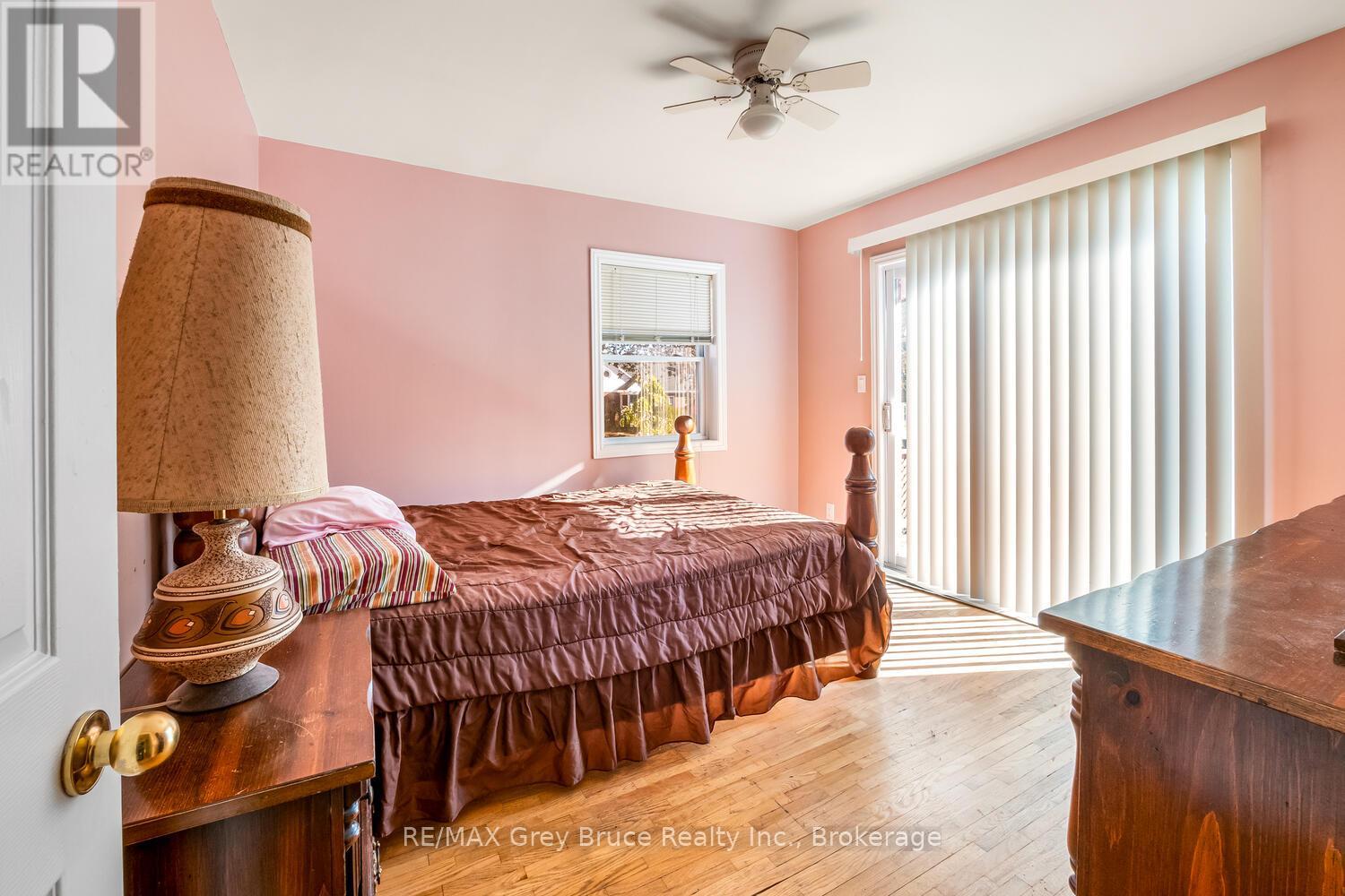 682 Gould Street, South Bruce Peninsula, Ontario  N0H 2T0 - Photo 17 - X12497344