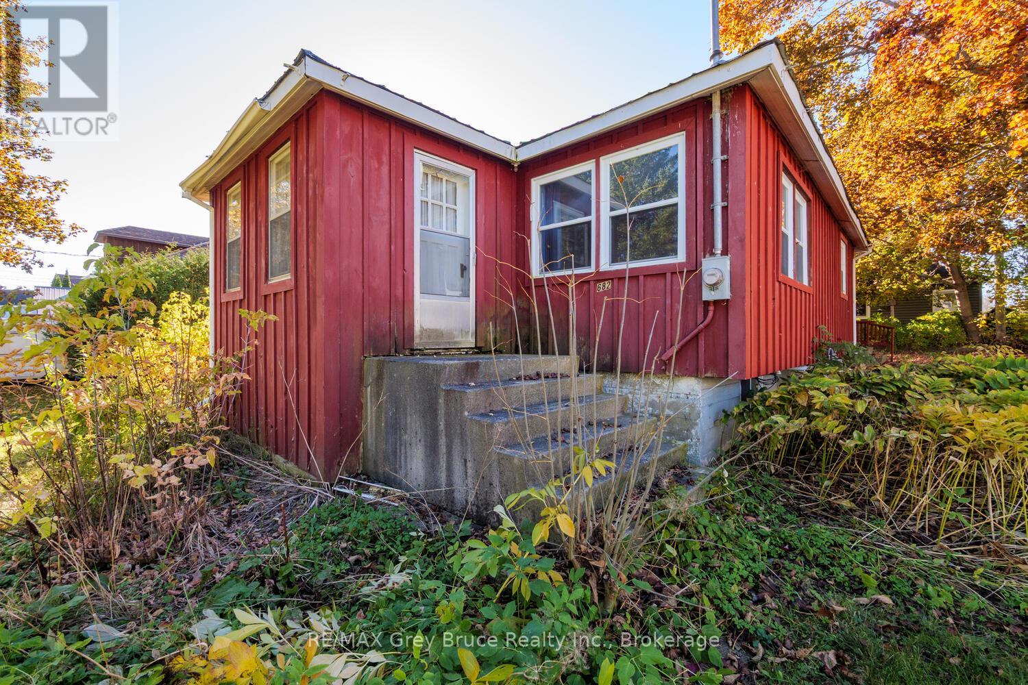 682 Gould Street, South Bruce Peninsula, Ontario  N0H 2T0 - Photo 20 - X12497344