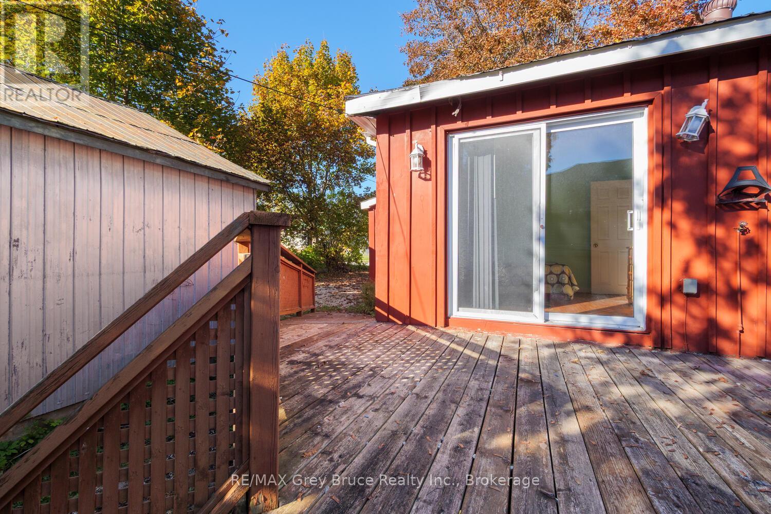 682 Gould Street, South Bruce Peninsula, Ontario  N0H 2T0 - Photo 25 - X12497344