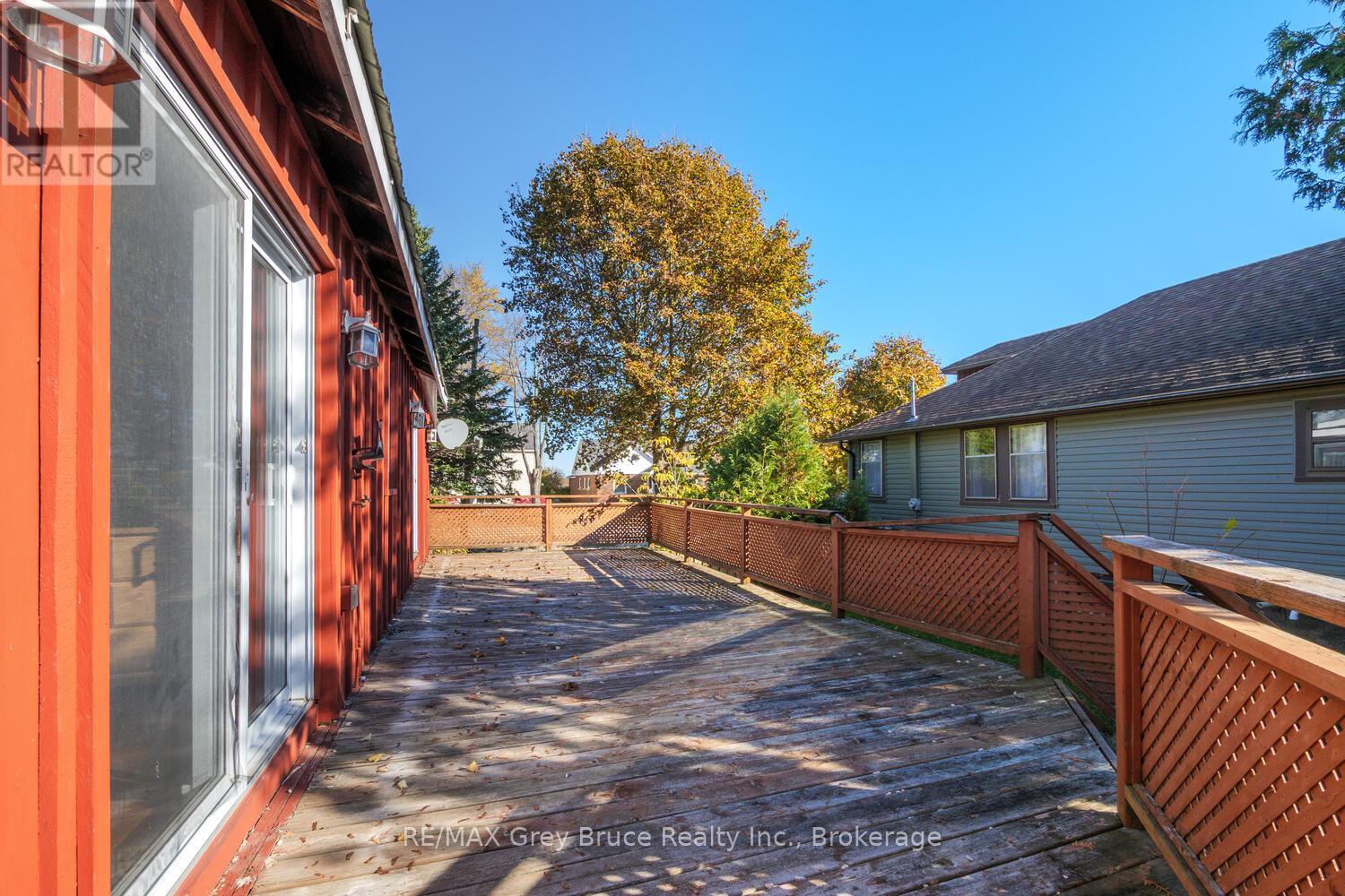 682 Gould Street, South Bruce Peninsula, Ontario  N0H 2T0 - Photo 26 - X12497344