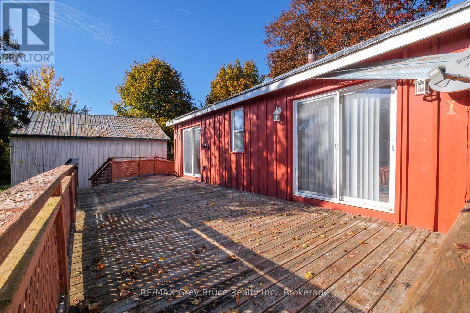 682 Gould Street, South Bruce Peninsula, Ontario  N0H 2T0 - Photo 28 - X12497344