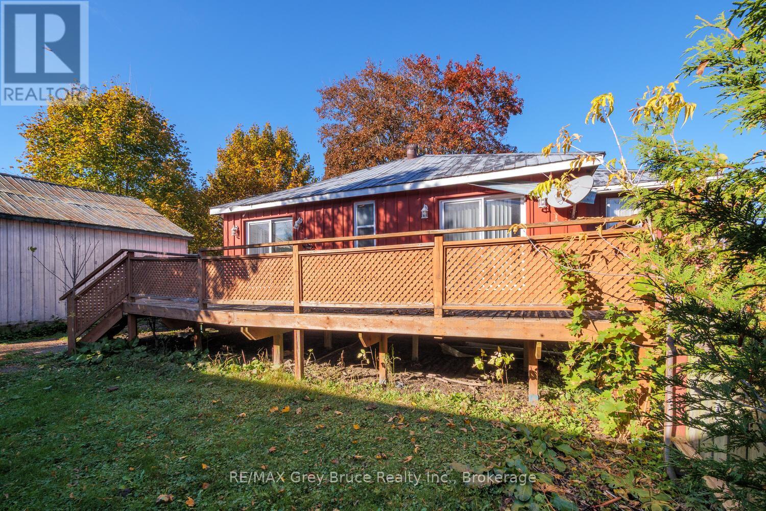 682 Gould Street, South Bruce Peninsula, Ontario  N0H 2T0 - Photo 29 - X12497344