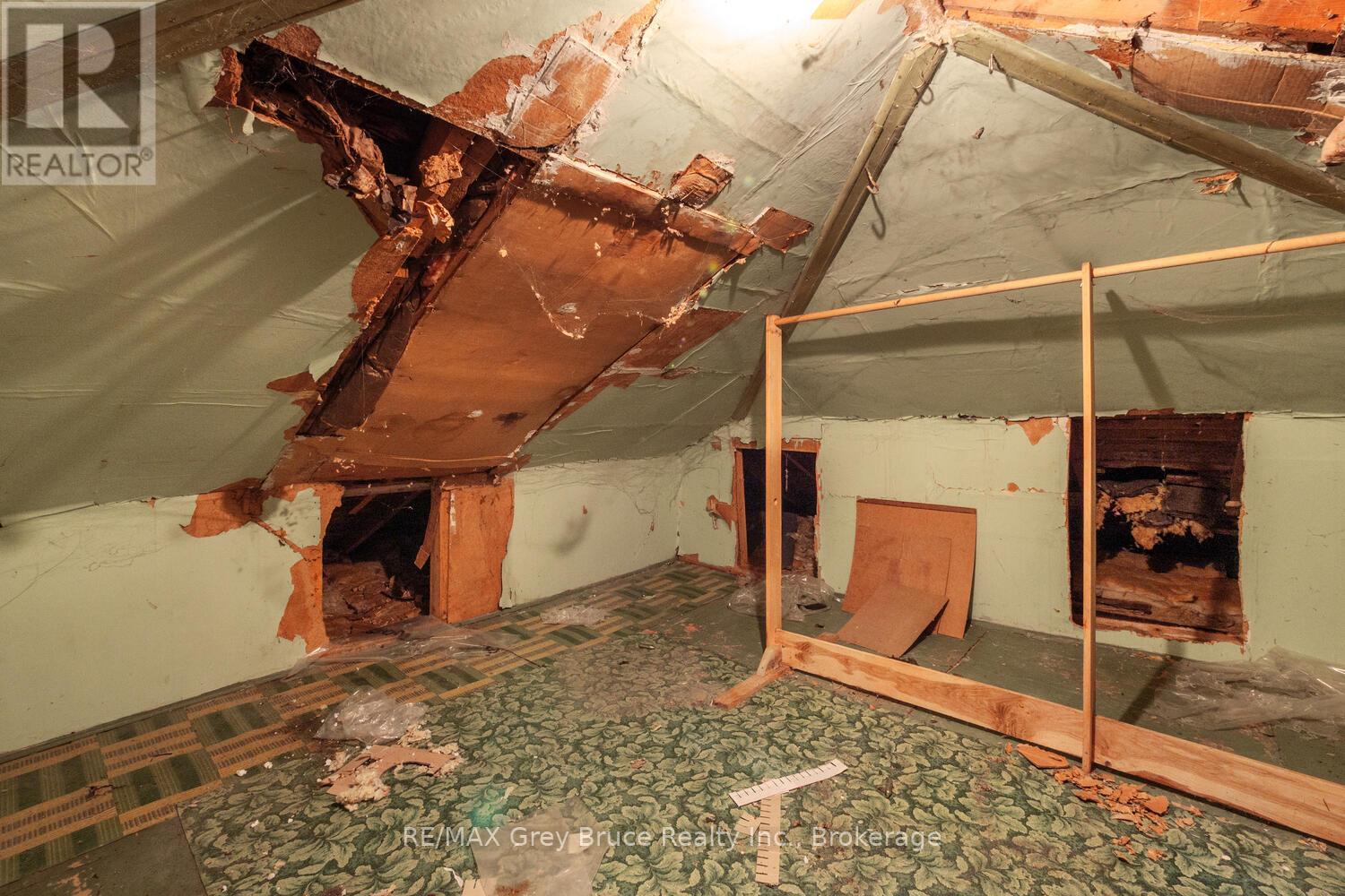 682 Gould Street, South Bruce Peninsula, Ontario  N0H 2T0 - Photo 34 - X12497344