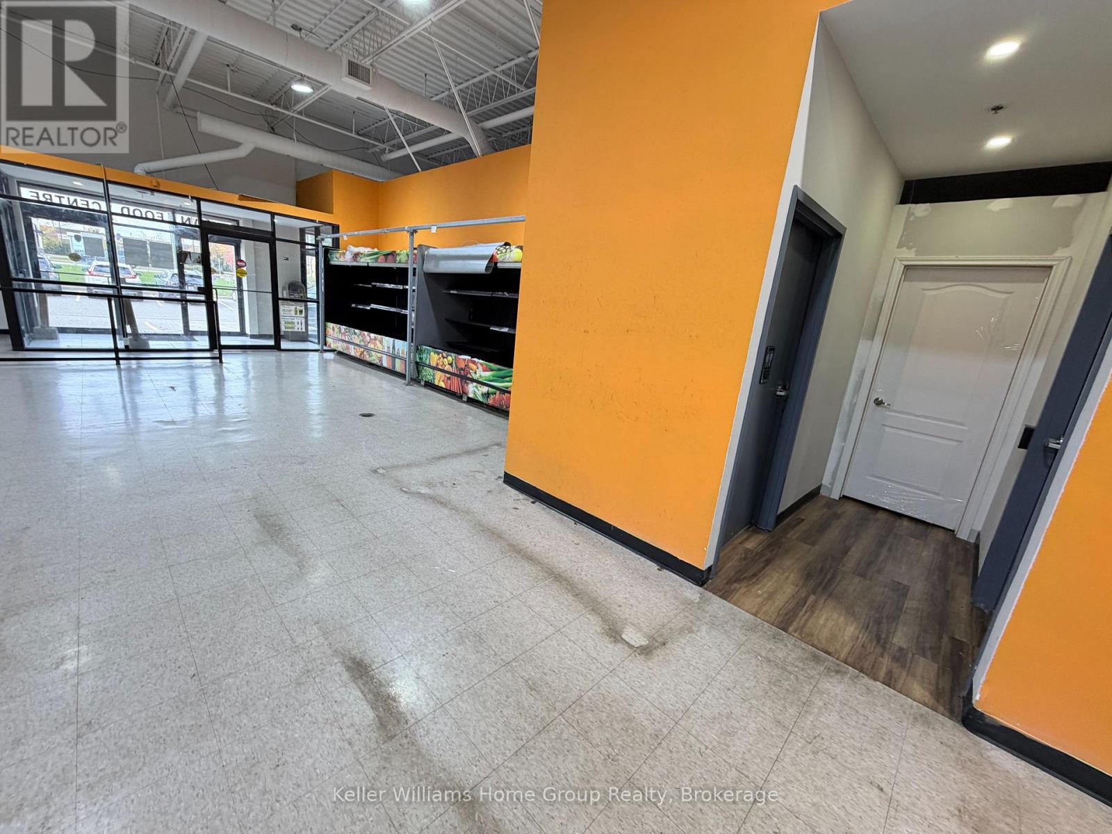 7,8,9 - 340 Woodlawn Road W, Guelph, Ontario  N1H 7K6 - Photo 5 - X12497368