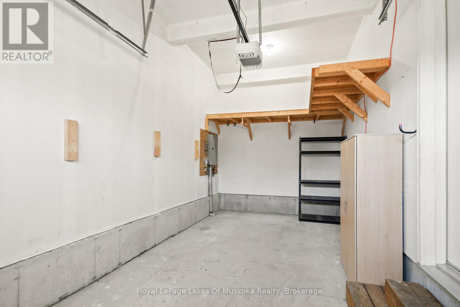 12 Macarthur Drive, Bracebridge, Ontario  P1L 0A8 - Photo 19 - X12497484