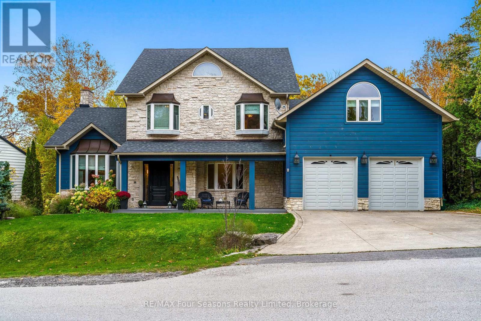 149 Aspen Way, Blue Mountains, Ontario  L9Y 0S7 - Photo 1 - X12497704