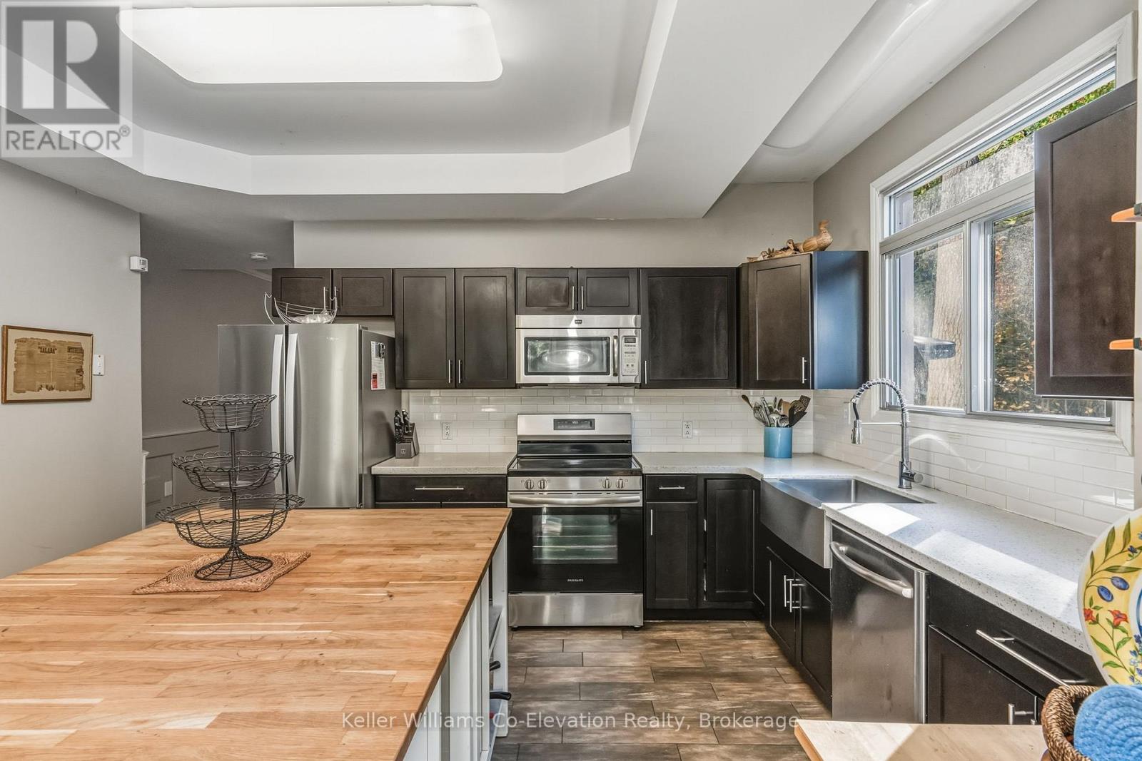 19 Huron Trail, Georgian Bay, Ontario  L0K 1S0 - Photo 6 - X12497772