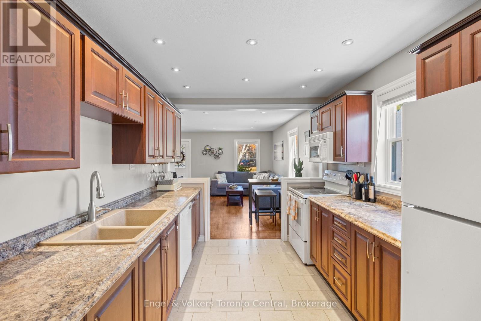 769 7th A Street E, Owen Sound, Ontario  N4K 1K6 - Photo 11 - X12497944