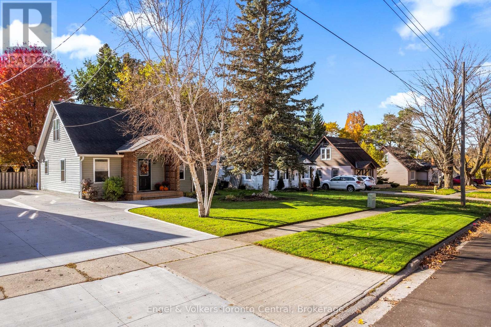 769 7th A Street E, Owen Sound, Ontario  N4K 1K6 - Photo 2 - X12497944