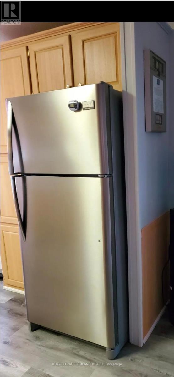 D36 - 4895 Lakeshore Road, Plympton-Wyoming, Ontario  N0N 1J6 - Photo 4 - X12497232