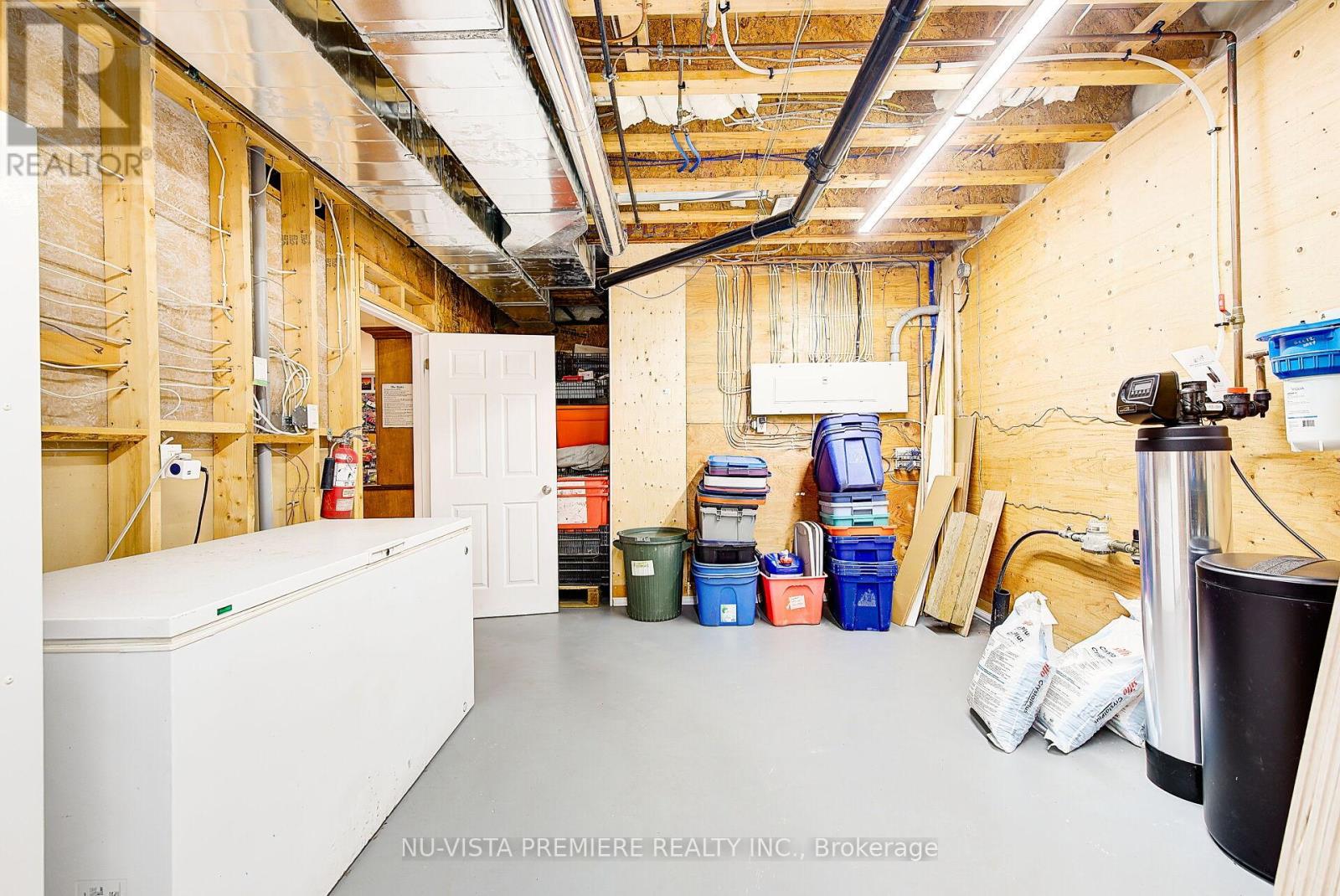 36273 Gore Road, South Huron, Ontario  N0M 1T0 - Photo 38 - X12497528