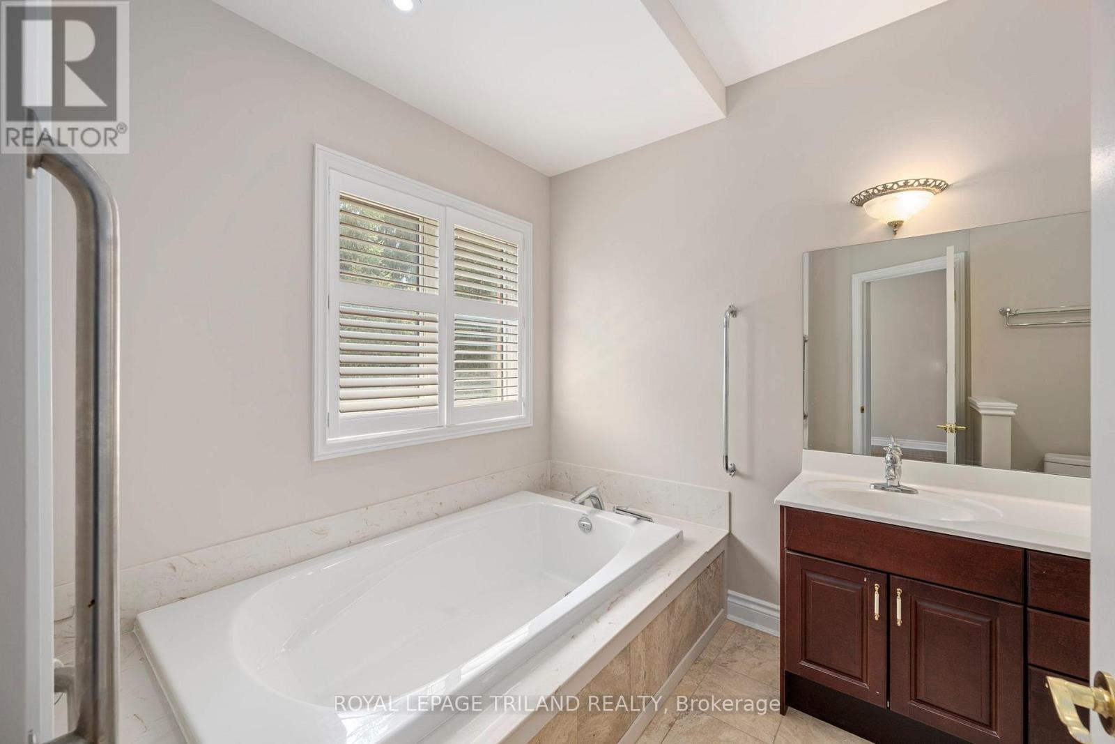 1 - 537 Crestwood Drive, London South, Ontario  N6K 1Y1 - Photo 16 - X12497600