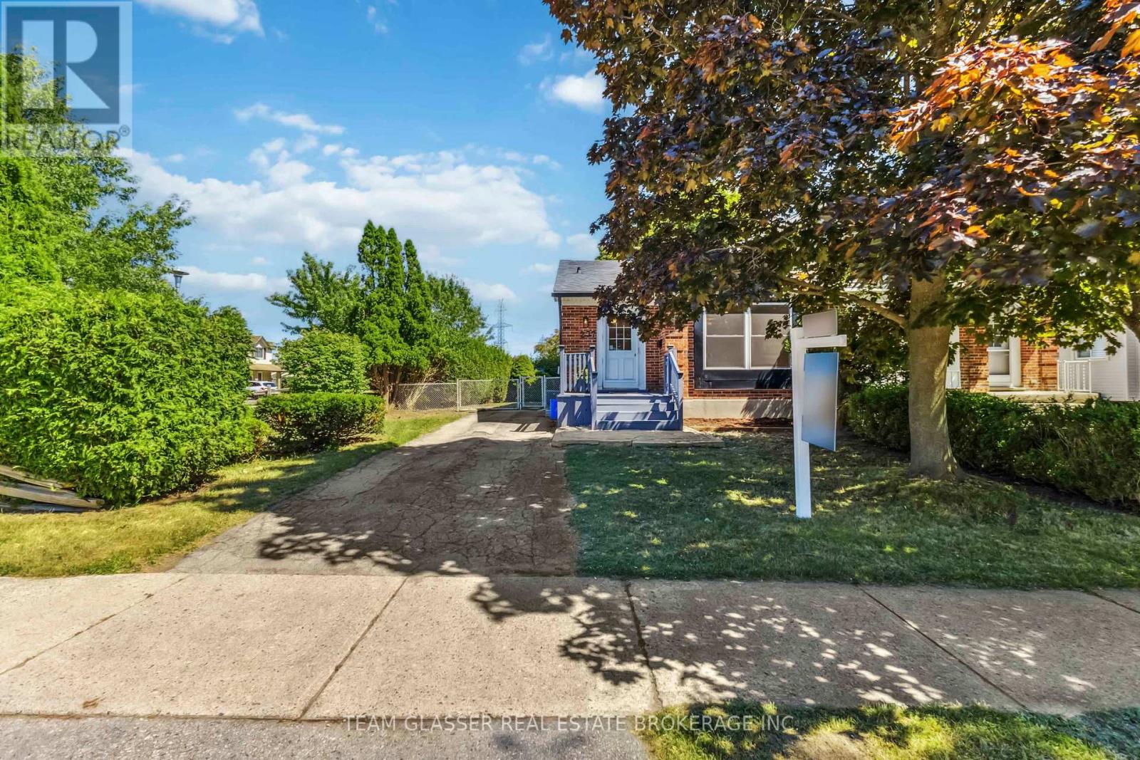 237 Banbury Road, London South, Ontario  N5Z 4M1 - Photo 2 - X12497800