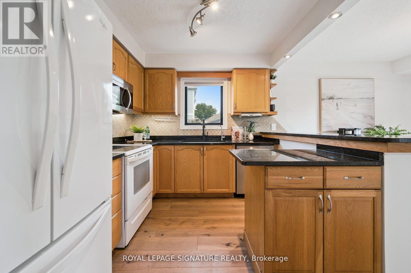 313 Millburn Boulevard, Centre Wellington, Ontario  N1M 3S3 - Photo 10 - X12495550