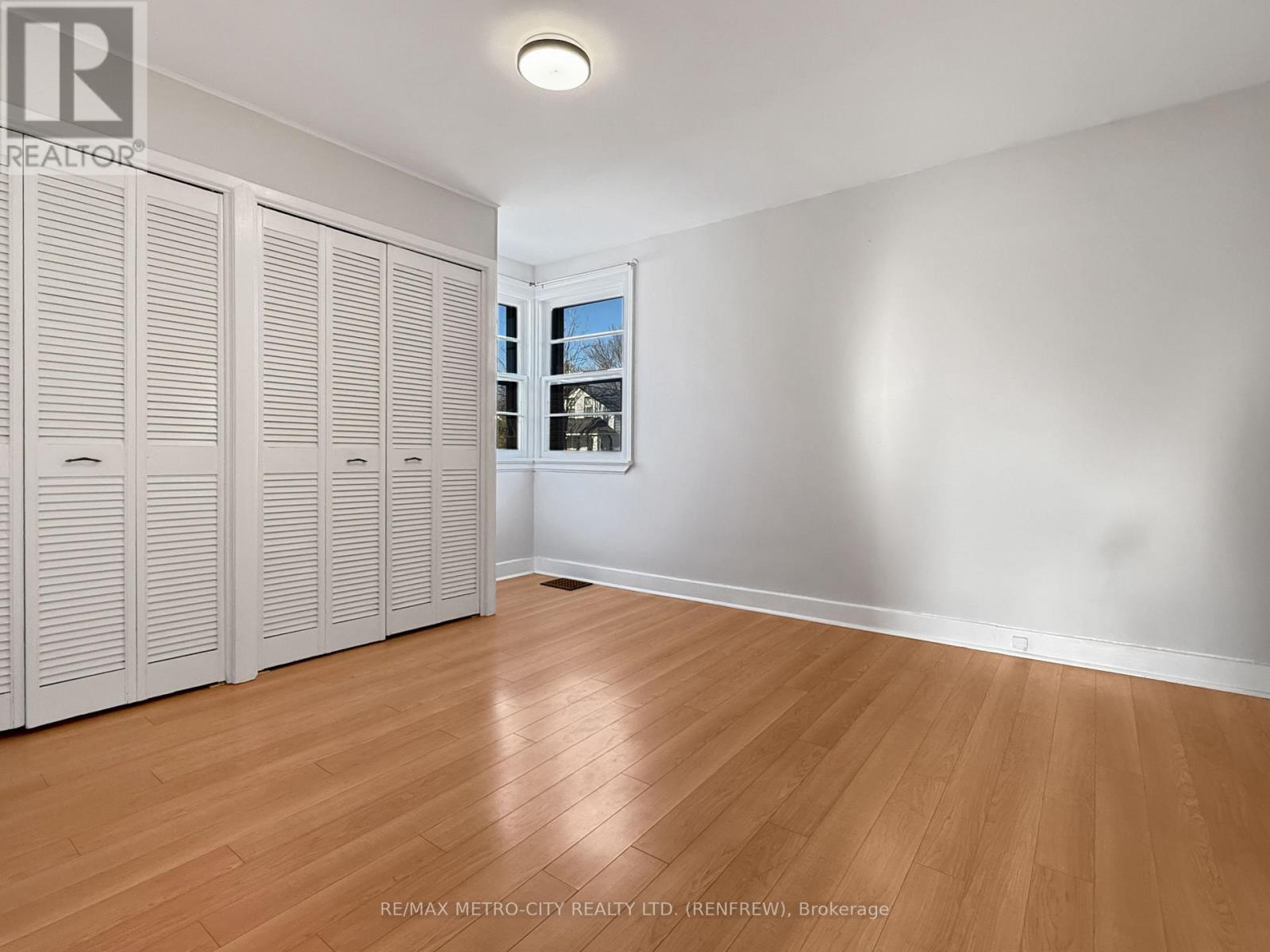 530 New Street, Renfrew, Ontario  K7V 1G8 - Photo 14 - X12497496