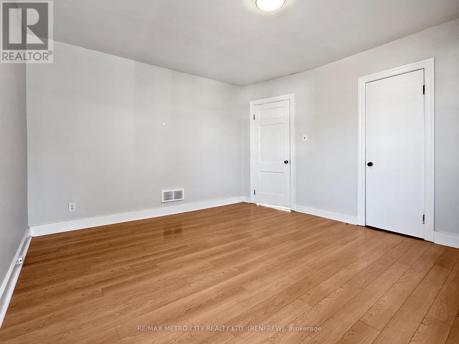 530 New Street, Renfrew, Ontario  K7V 1G8 - Photo 16 - X12497496