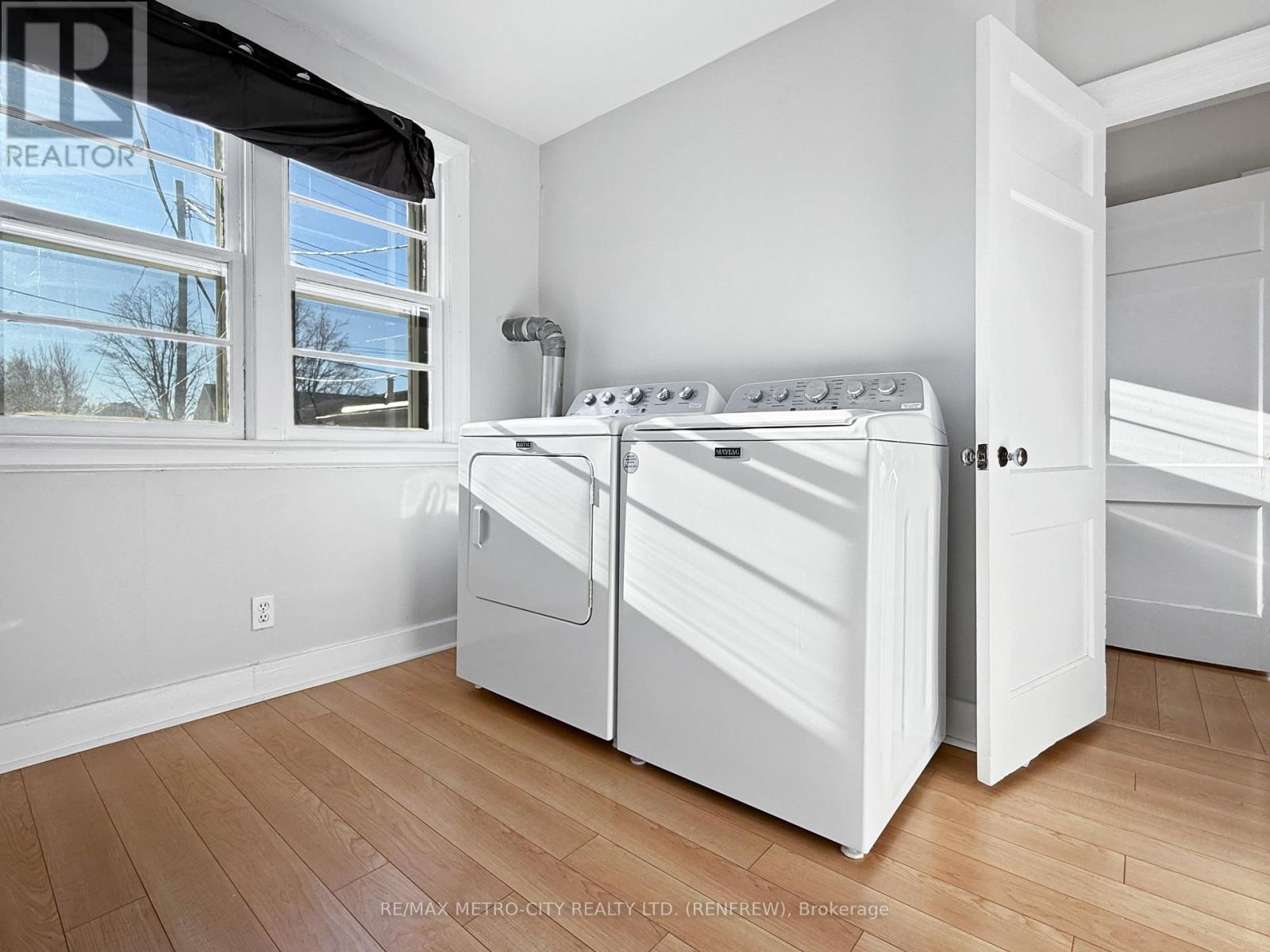 530 New Street, Renfrew, Ontario  K7V 1G8 - Photo 20 - X12497496