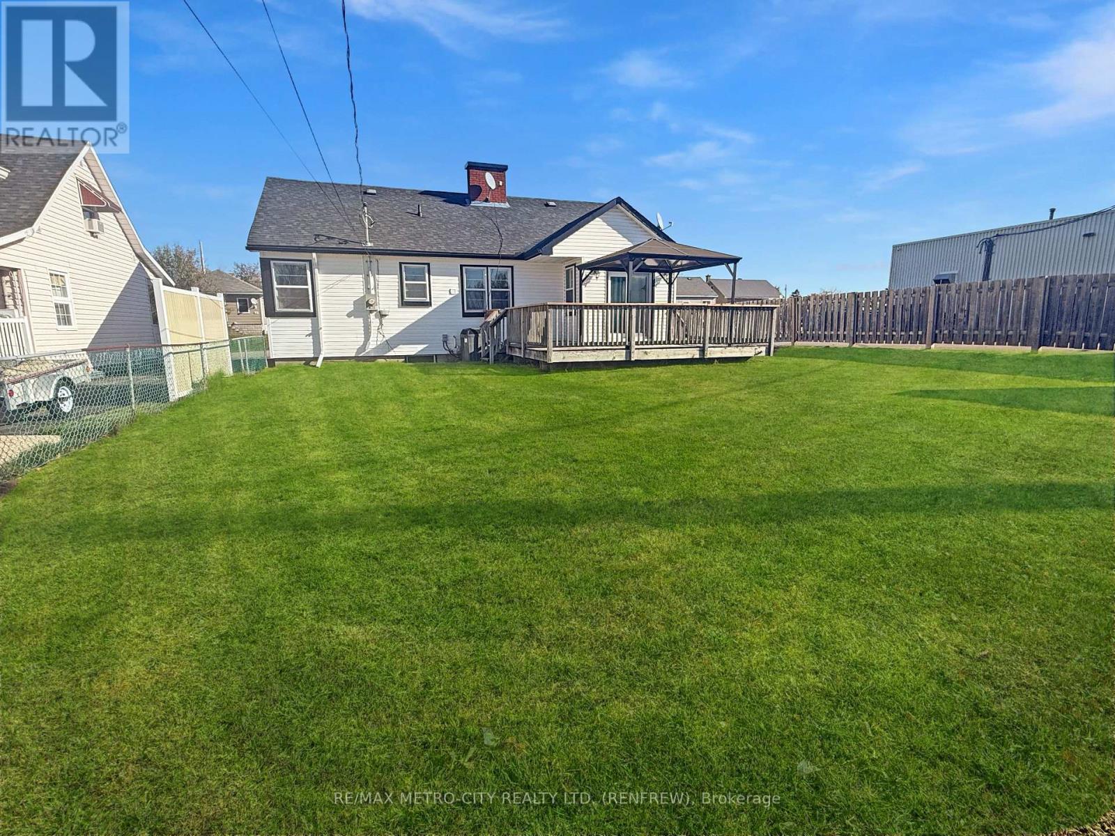 530 New Street, Renfrew, Ontario  K7V 1G8 - Photo 21 - X12497496