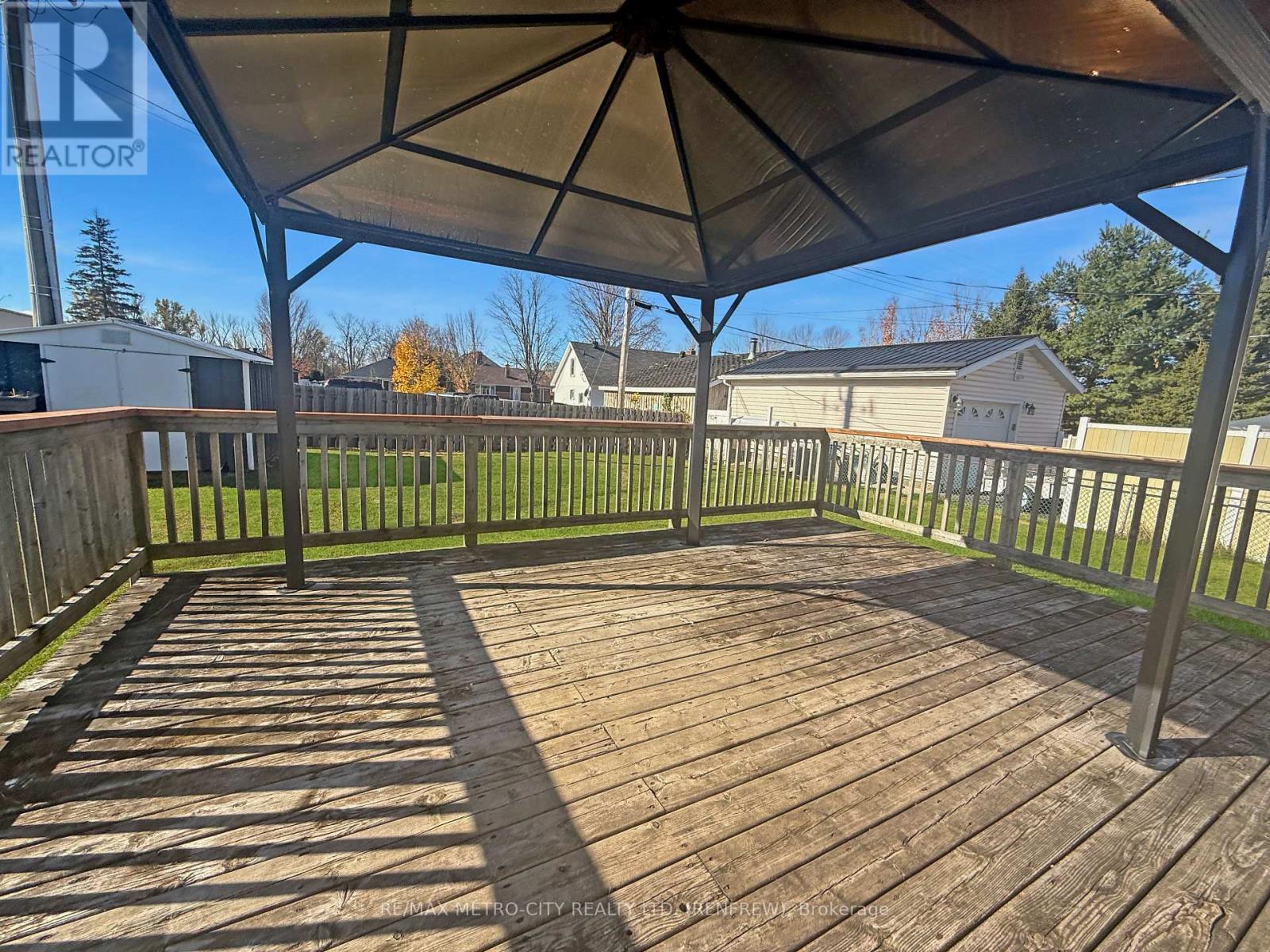 530 New Street, Renfrew, Ontario  K7V 1G8 - Photo 22 - X12497496