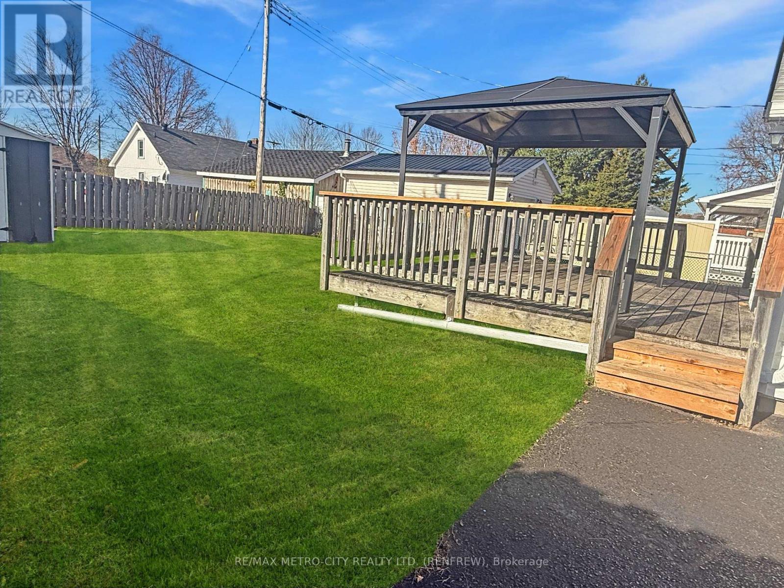 530 New Street, Renfrew, Ontario  K7V 1G8 - Photo 23 - X12497496