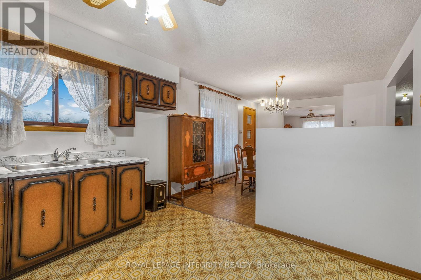 1172 St Pierre Road, Russell, Ontario  K0A 1W1 - Photo 12 - X12497242