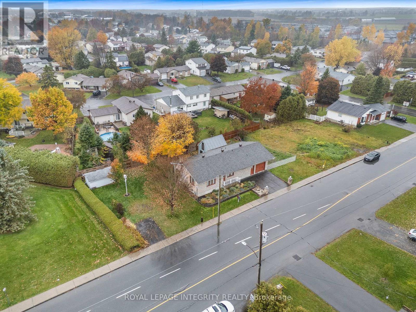 1172 St Pierre Road, Russell, Ontario  K0A 1W1 - Photo 27 - X12497242