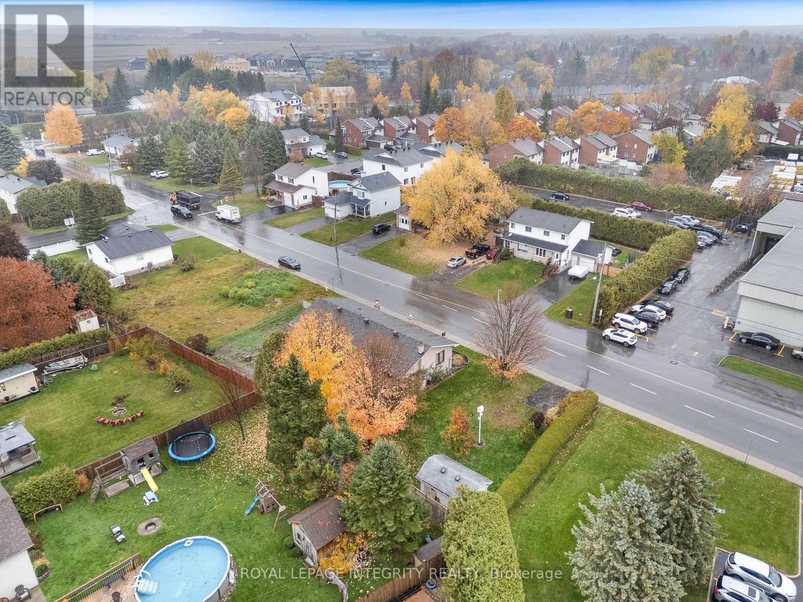 1172 St Pierre Road, Russell, Ontario  K0A 1W1 - Photo 30 - X12497242