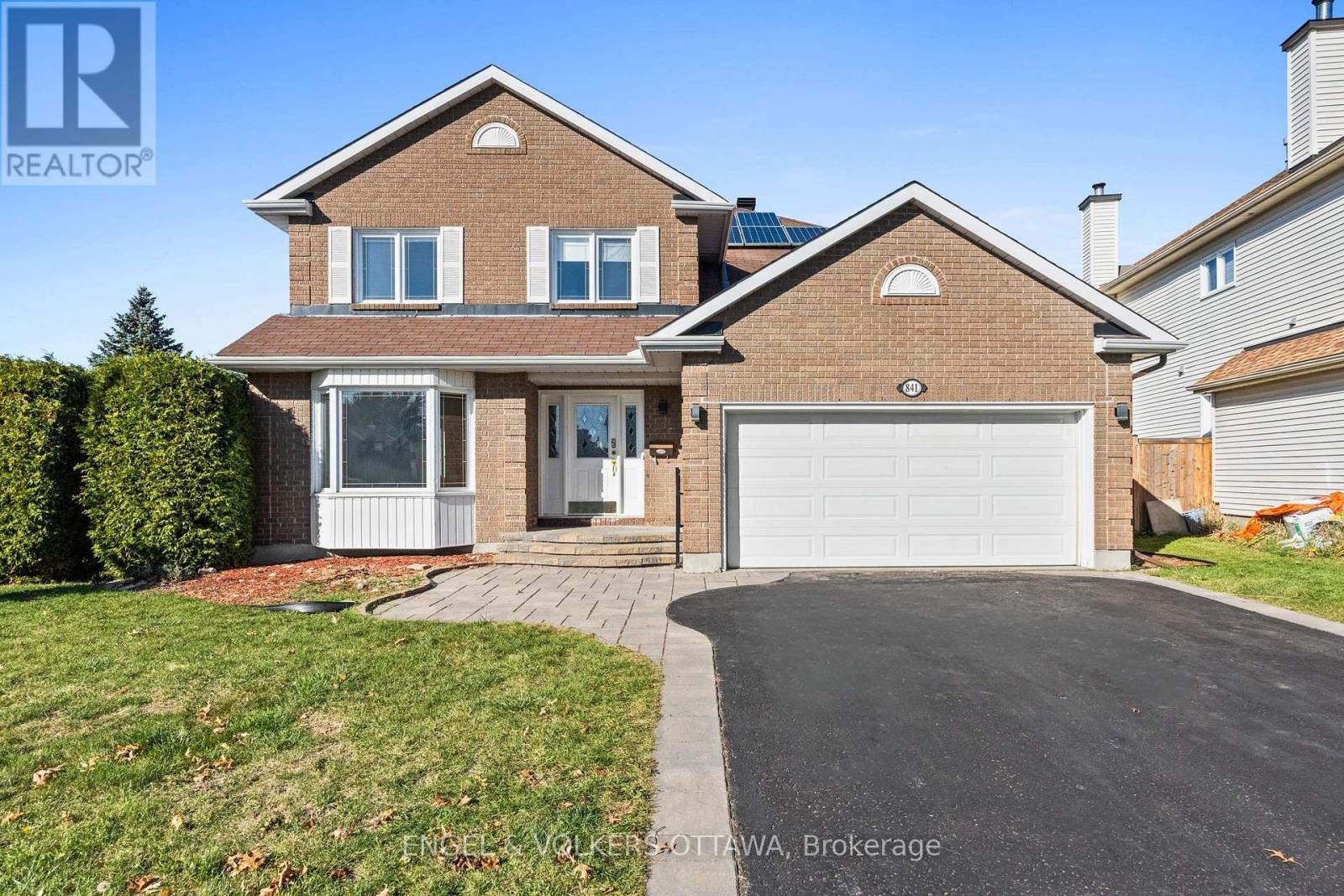 841 MONTCREST DRIVE, Ottawa, Ontario