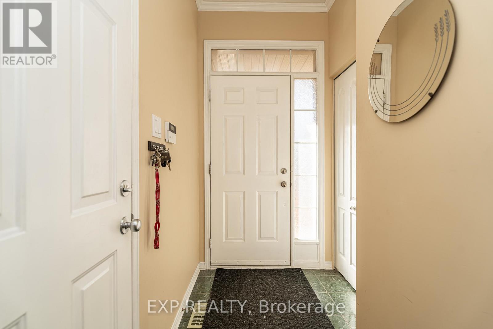 342 Freedom Private, Ottawa, Ontario  K1G 6W4 - Photo 3 - X12497670