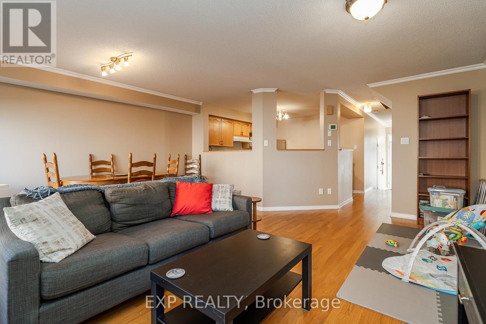 342 Freedom Private, Ottawa, Ontario  K1G 6W4 - Photo 8 - X12497670