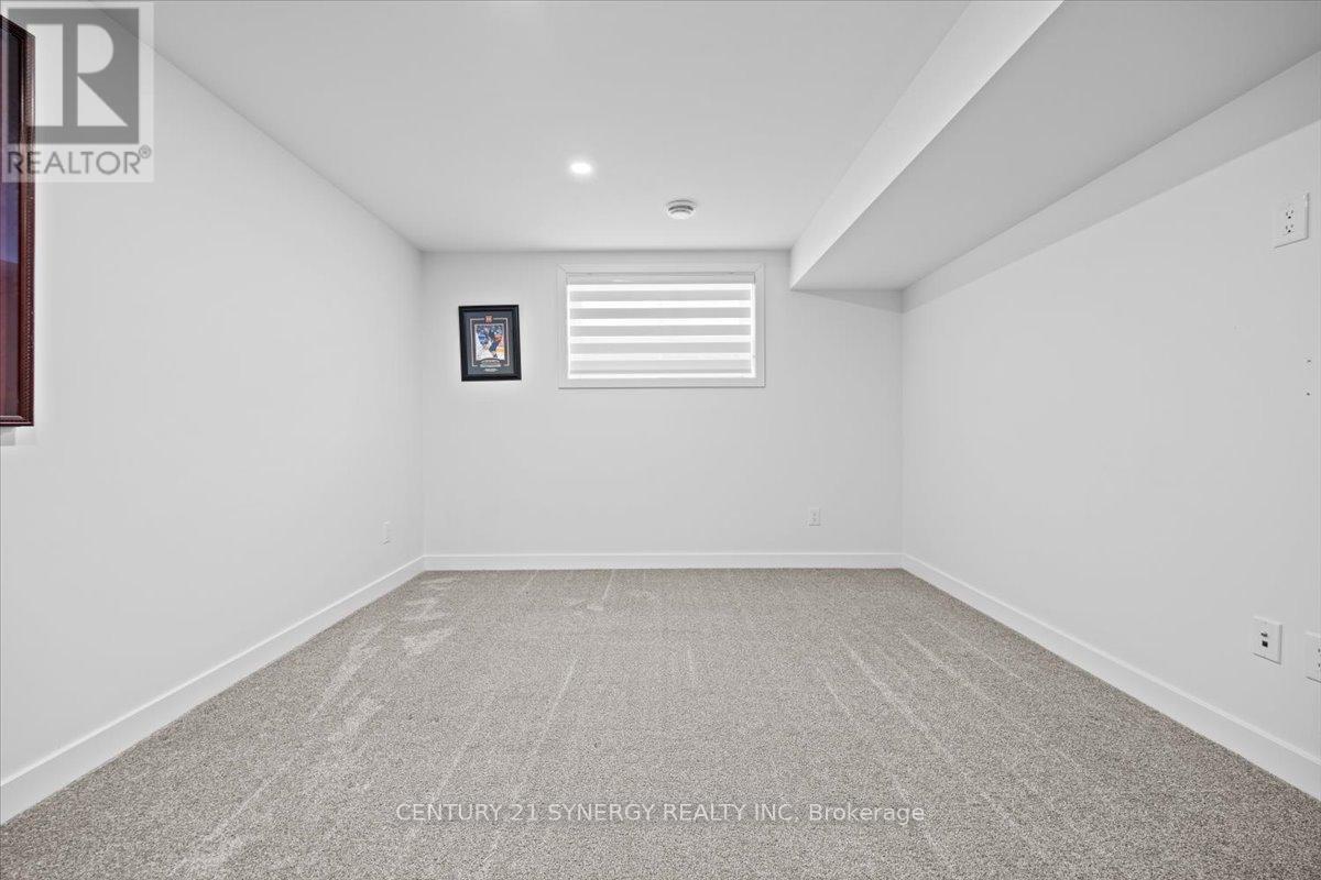 92 Longworth Avenue, Ottawa, Ontario  K1T 0S7 - Photo 16 - X12497714