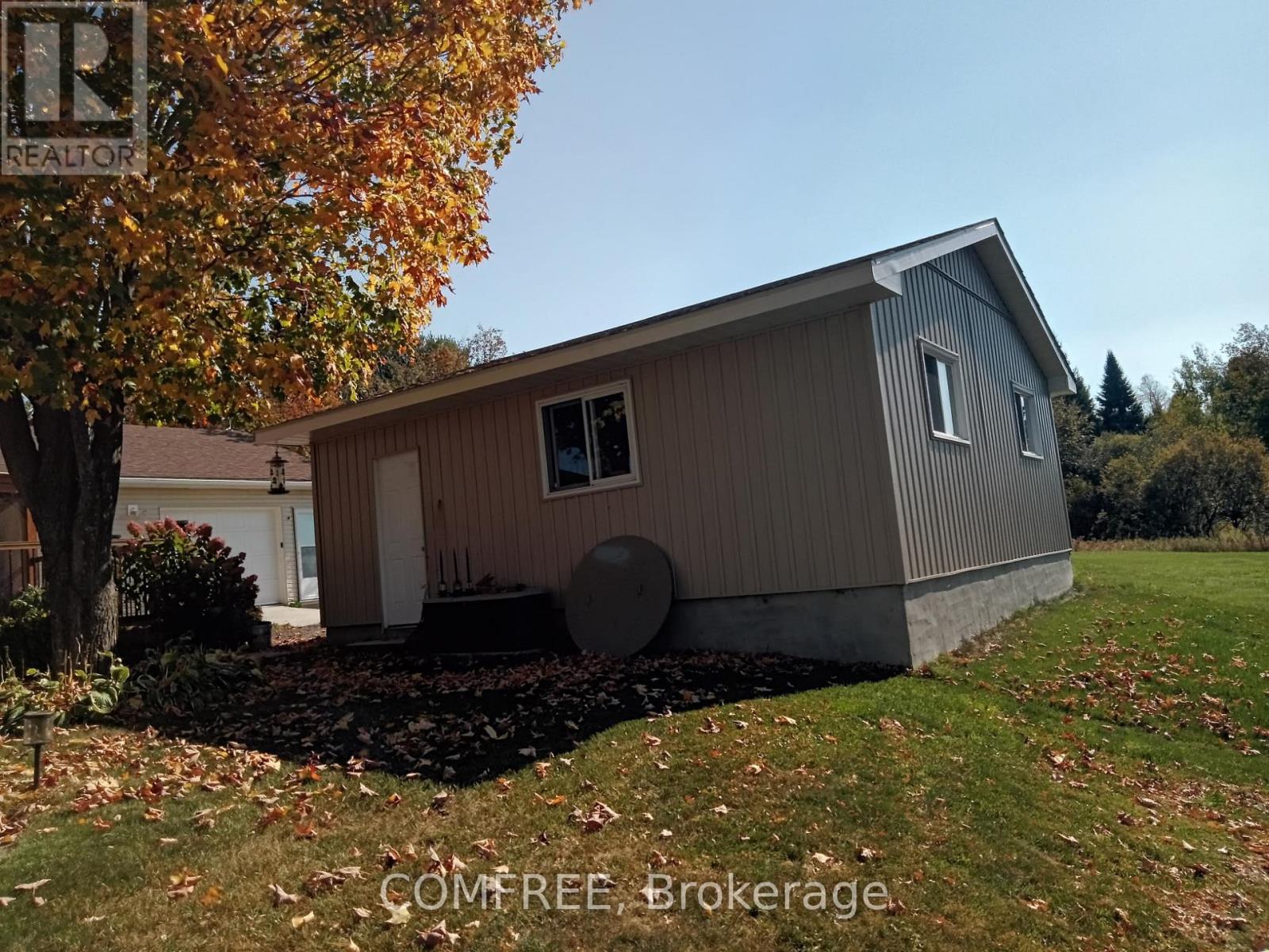 76 Lake Street, South Algonquin, Ontario  K0J 2M0 - Photo 13 - X12497742