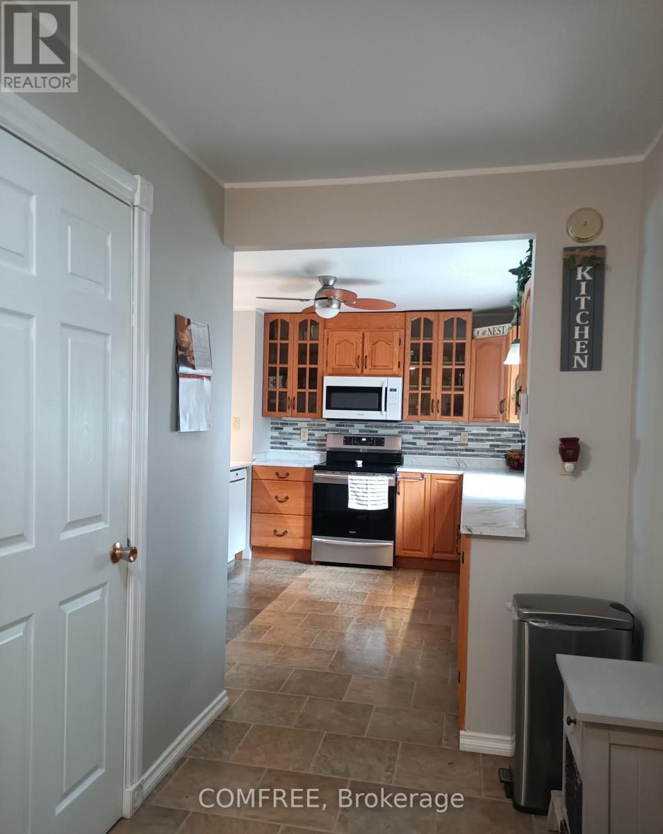 76 Lake Street, South Algonquin, Ontario  K0J 2M0 - Photo 19 - X12497742