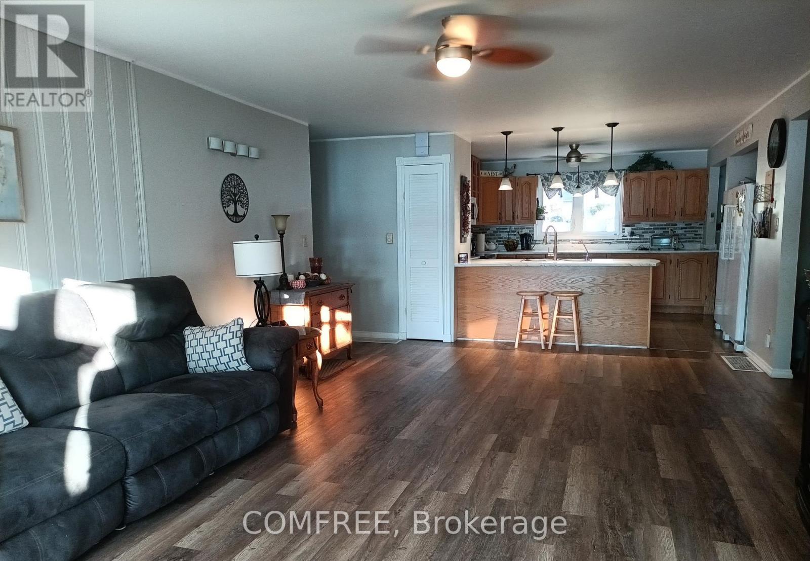 76 Lake Street, South Algonquin, Ontario  K0J 2M0 - Photo 29 - X12497742