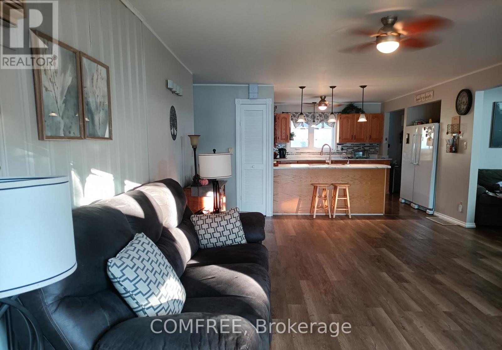 76 Lake Street, South Algonquin, Ontario  K0J 2M0 - Photo 32 - X12497742