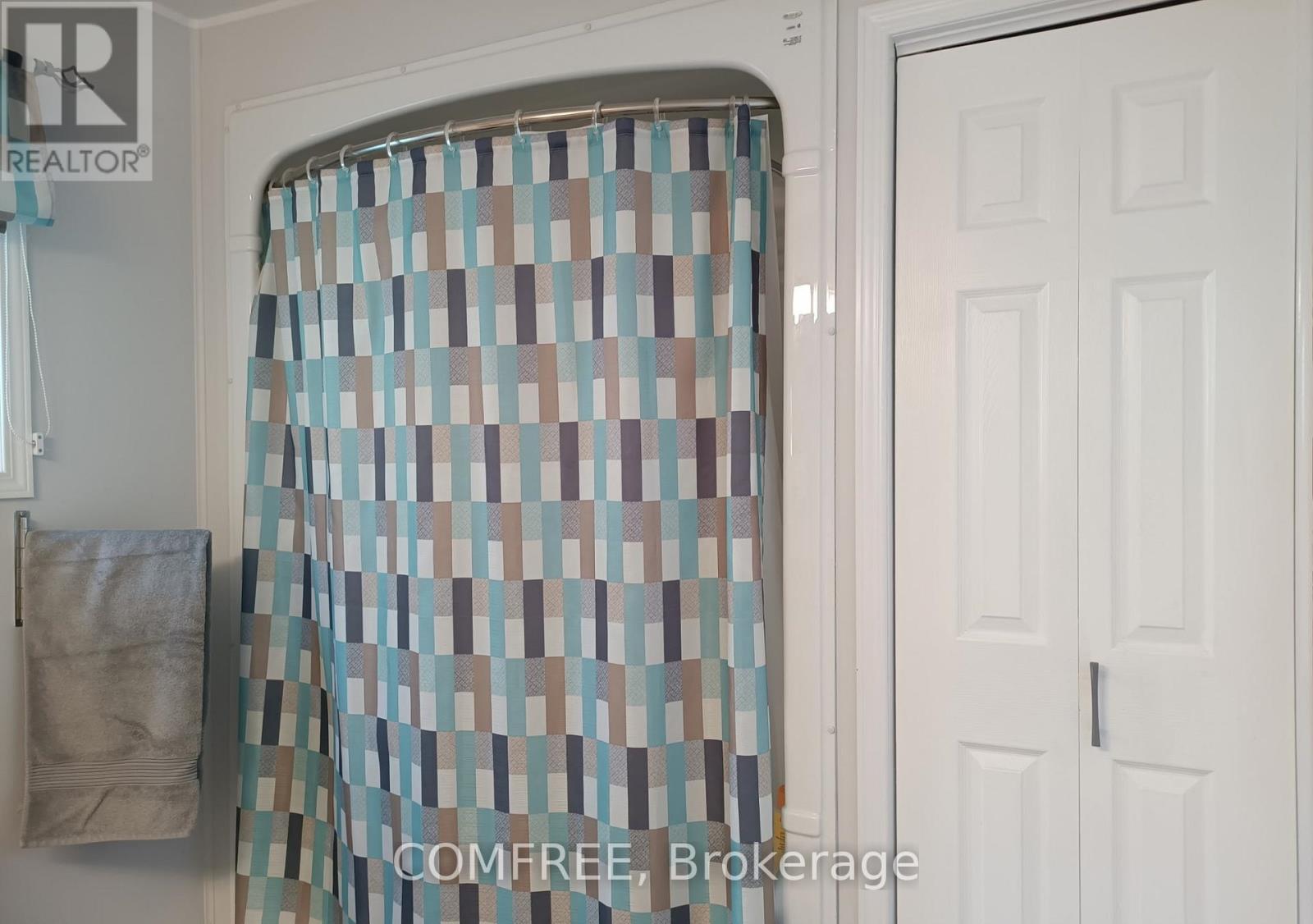 76 Lake Street, South Algonquin, Ontario  K0J 2M0 - Photo 33 - X12497742