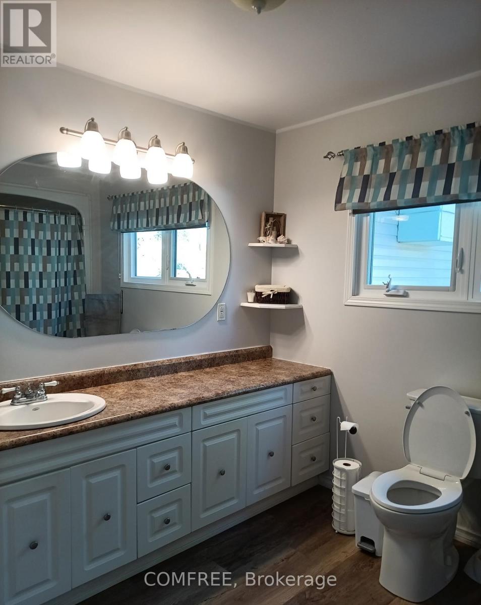 76 Lake Street, South Algonquin, Ontario  K0J 2M0 - Photo 34 - X12497742