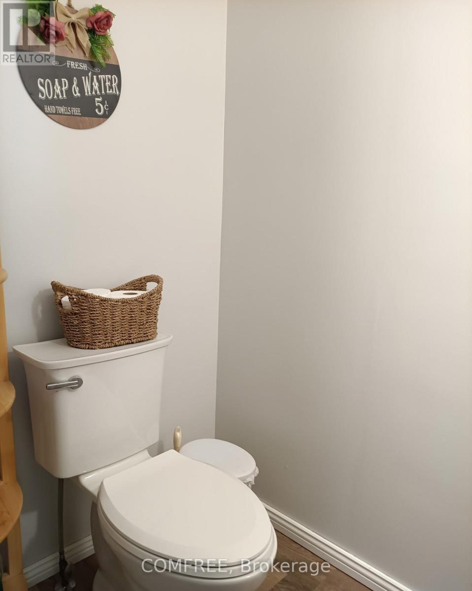 76 Lake Street, South Algonquin, Ontario  K0J 2M0 - Photo 39 - X12497742