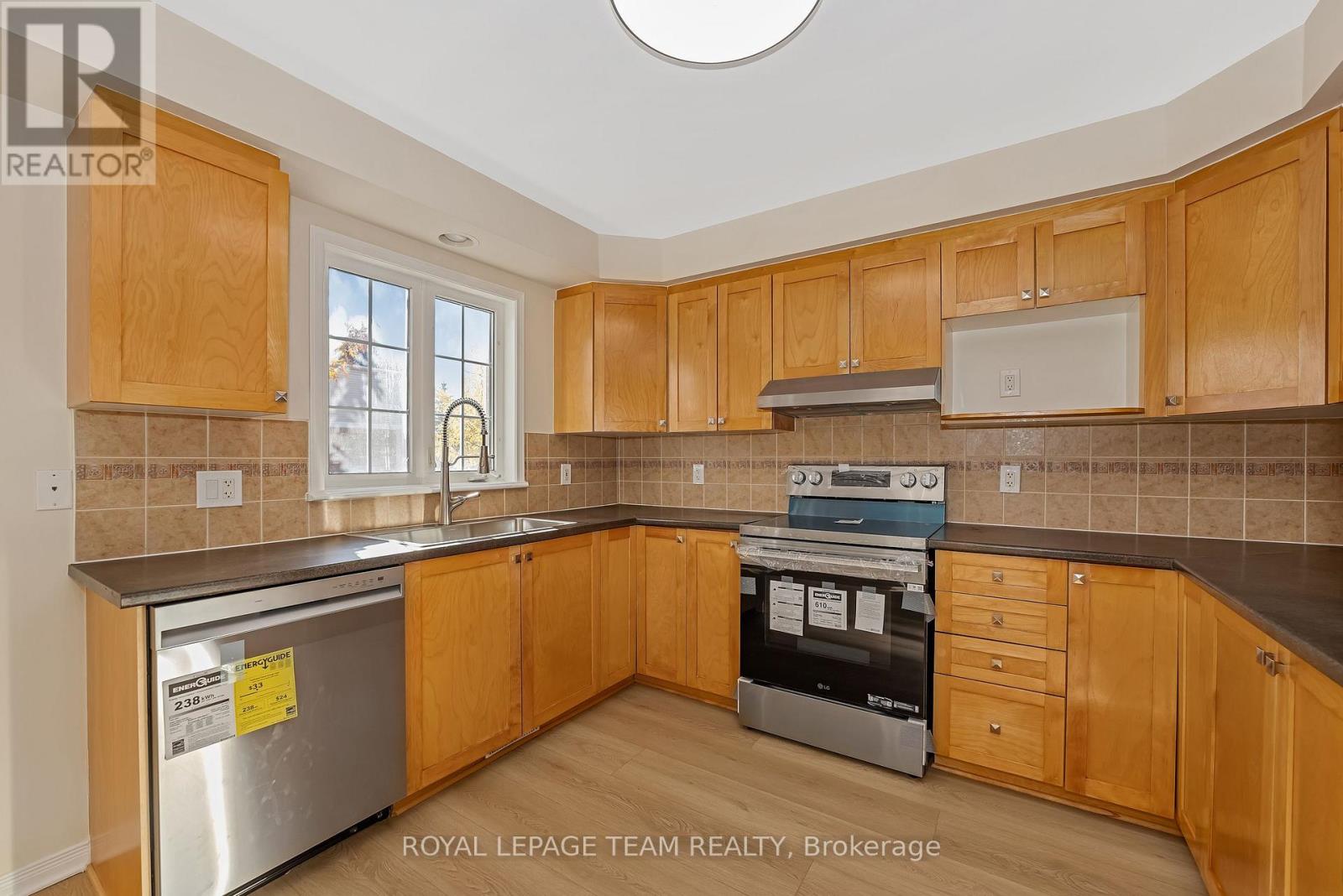 229 - 90 Edenvale Drive, Ottawa, Ontario  K2K 3N8 - Photo 14 - X12497886