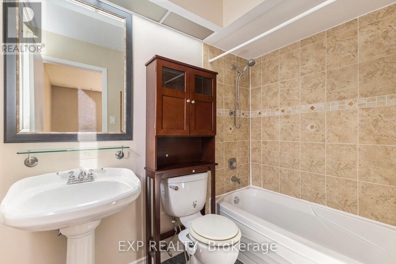 10 Pommel Crescent, Ottawa, Ontario  K2M 1A2 - Photo 15 - X12497894