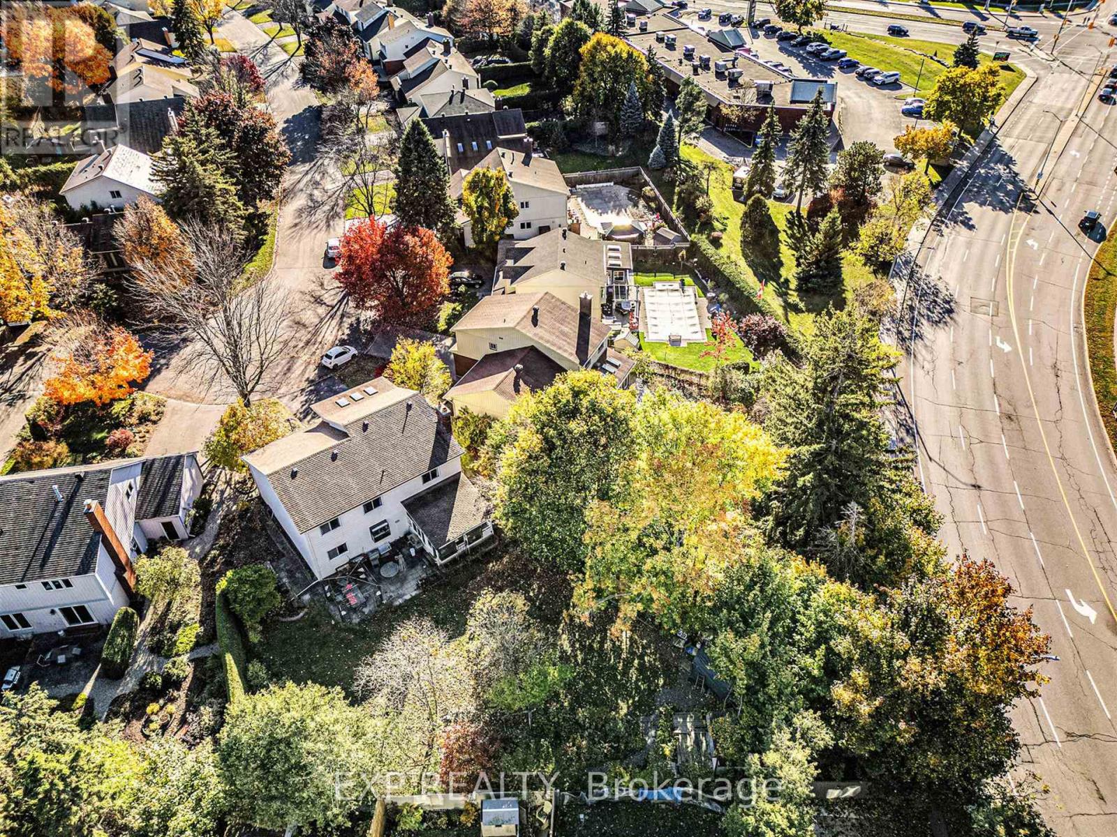 10 Pommel Crescent, Ottawa, Ontario  K2M 1A2 - Photo 25 - X12497894