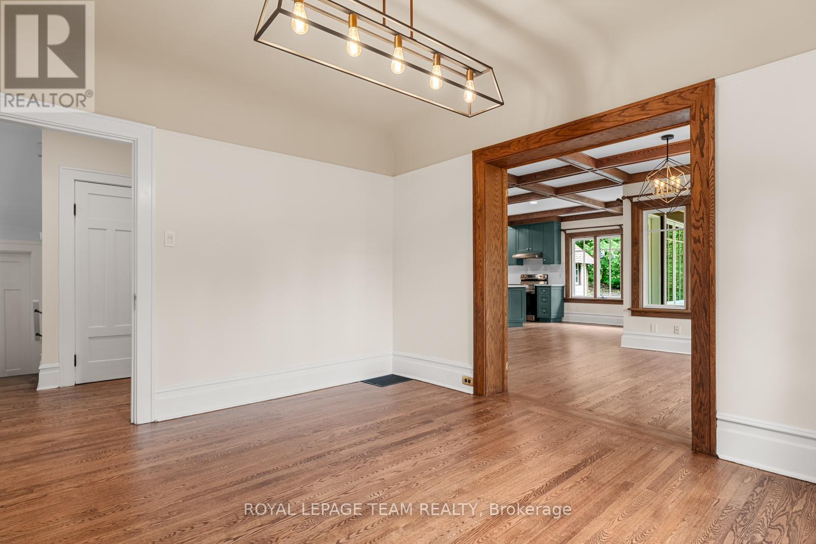 308 Manor Avenue, Ottawa, Ontario  K1M 0H8 - Photo 10 - X12497908