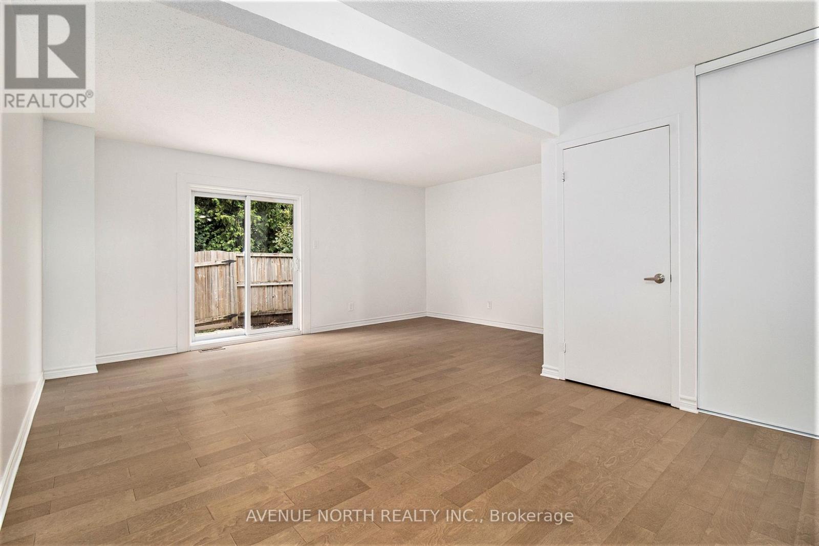 18 - 1444 Foxwell Street, Ottawa, Ontario  K1B 5J4 - Photo 5 - X12498008