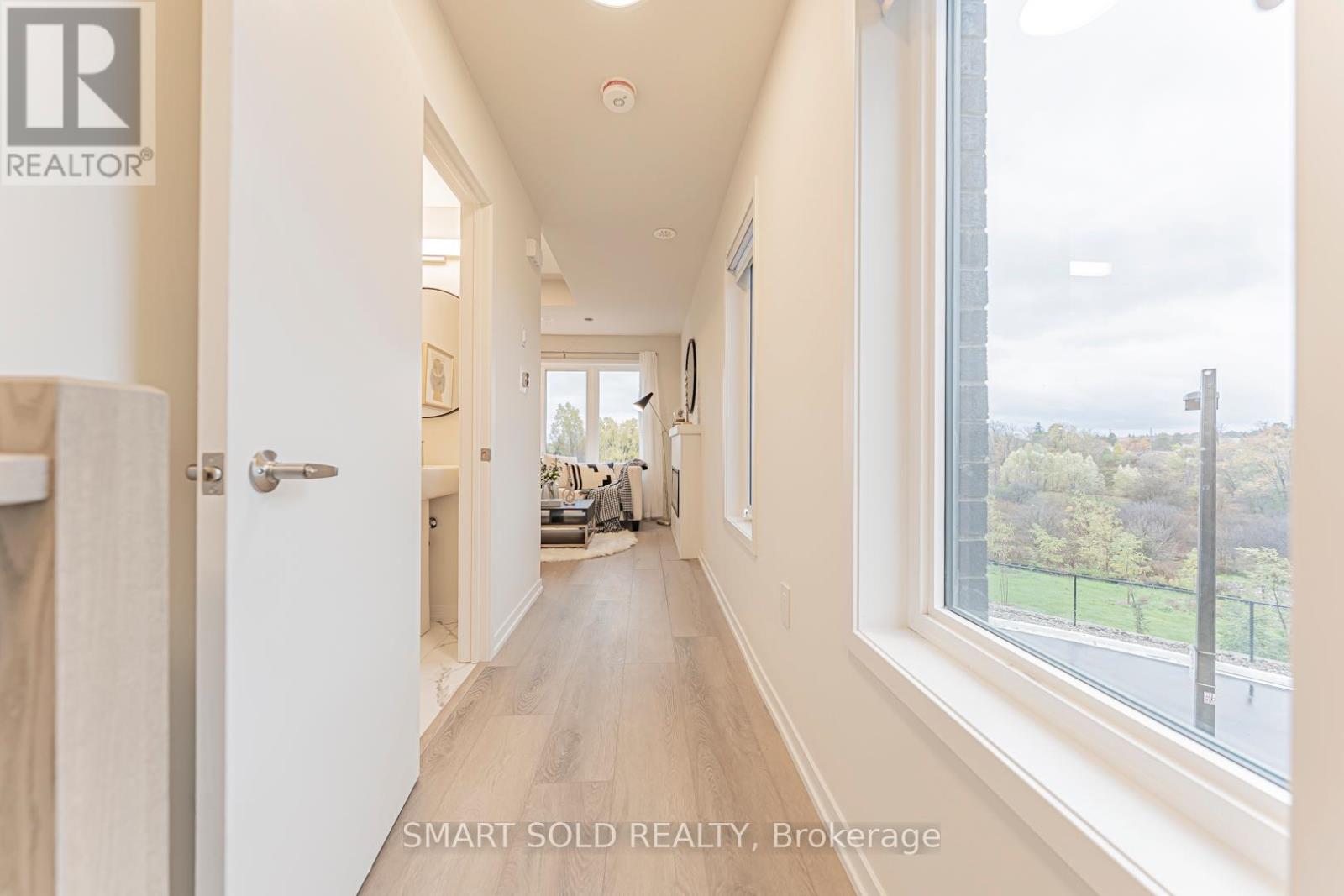 152 Matawin Lane, Richmond Hill, Ontario  L4B 0H8 - Photo 10 - N12494404