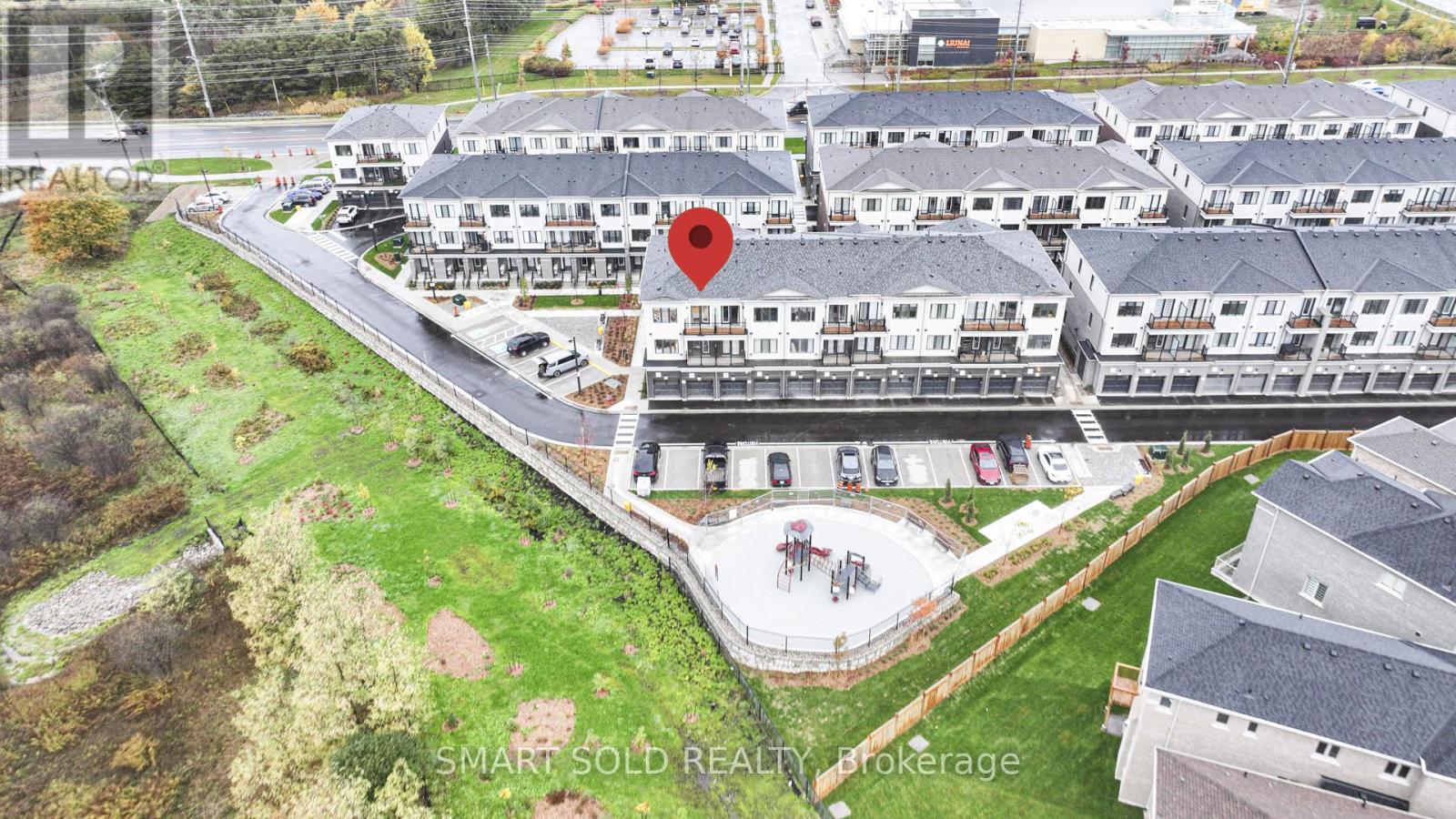 152 Matawin Lane, Richmond Hill, Ontario  L4B 0H8 - Photo 2 - N12494404