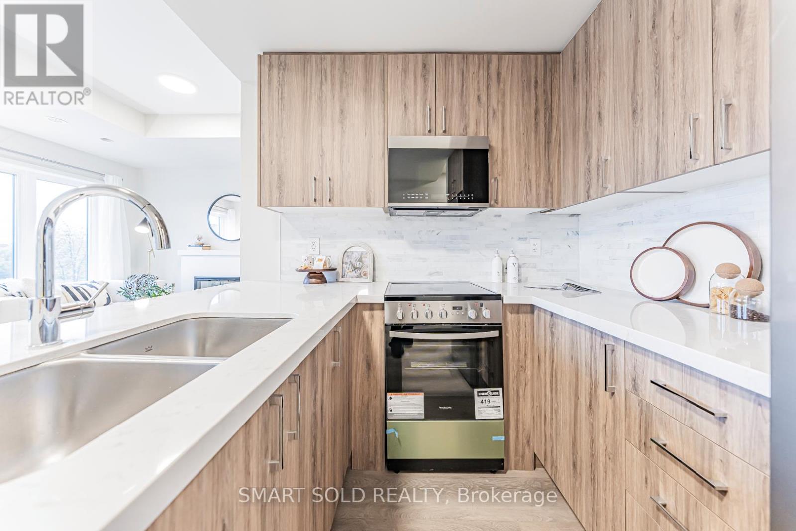 152 Matawin Lane, Richmond Hill, Ontario  L4B 0H8 - Photo 19 - N12494404