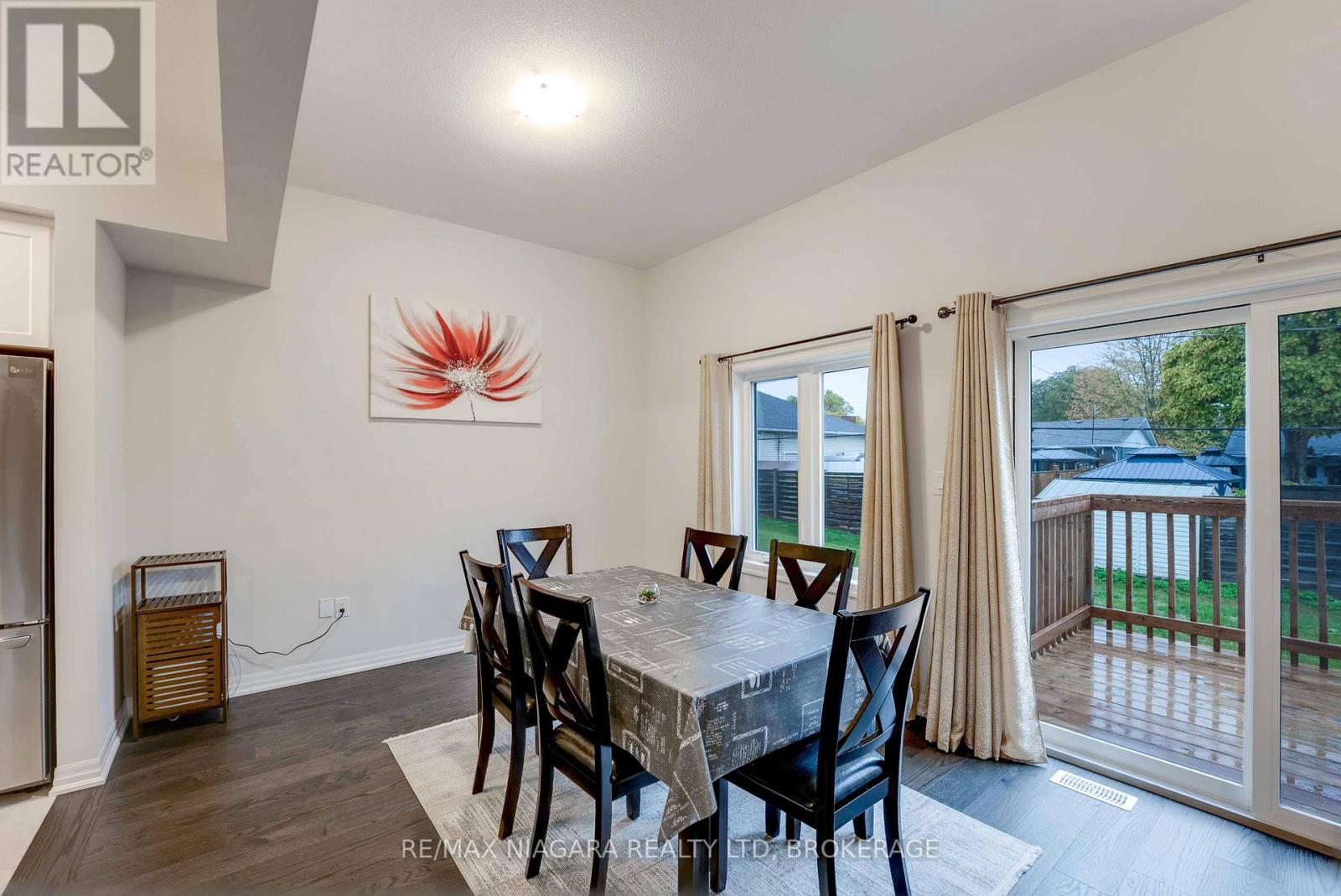 Main - 90 Hillcrest Road, Port Colborne, Ontario  L3K 6E4 - Photo 11 - X12497312