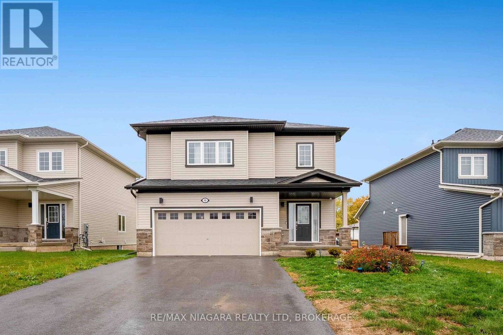 Main - 90 Hillcrest Road, Port Colborne, Ontario  L3K 6E4 - Photo 2 - X12497312