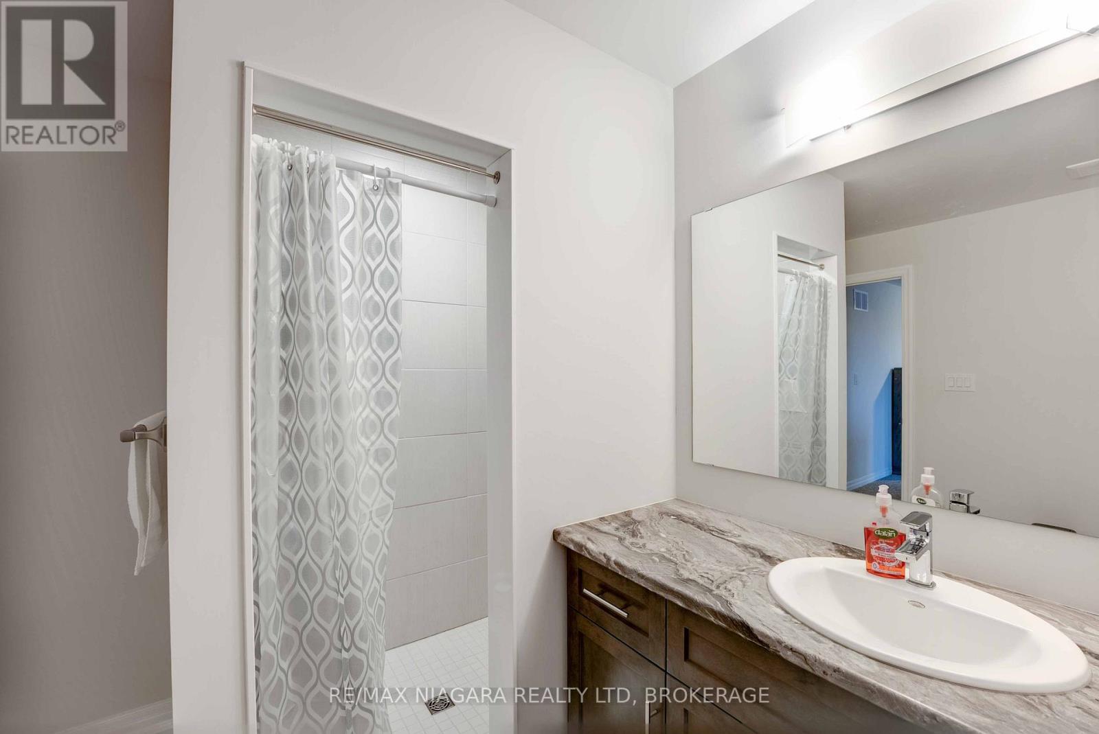 Main - 90 Hillcrest Road, Port Colborne, Ontario  L3K 6E4 - Photo 24 - X12497312